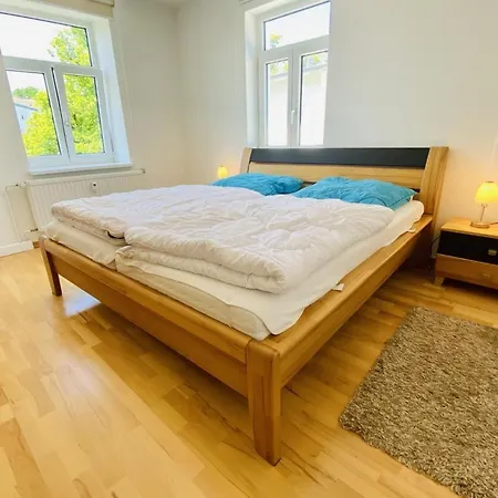 Schiller, Wenige Schritte Zum * Rostock